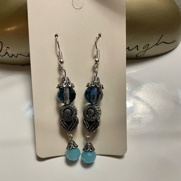 Sunflower 🌻 Crystal Earring’s - Picture 4 of 5